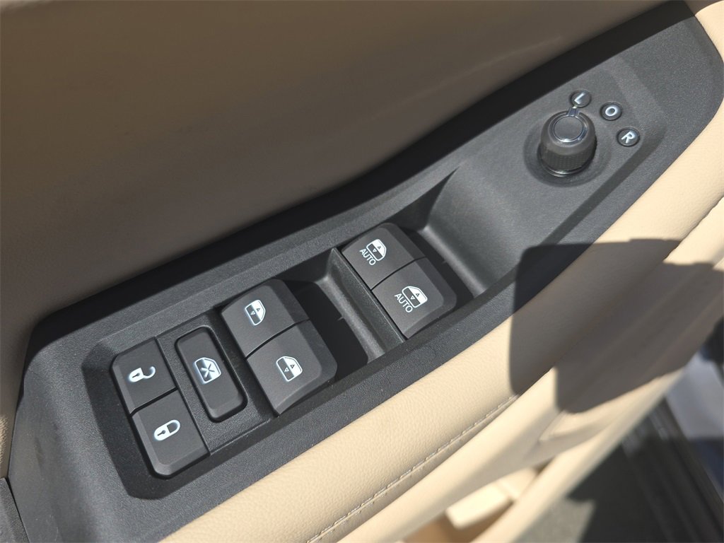 New 2025 Jeep Grand Cherokee L Limited image 29