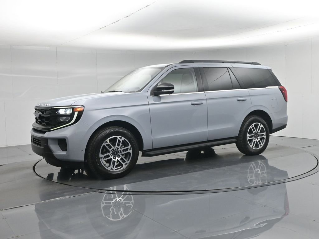 Used 2025 Ford Expedition Active image 32