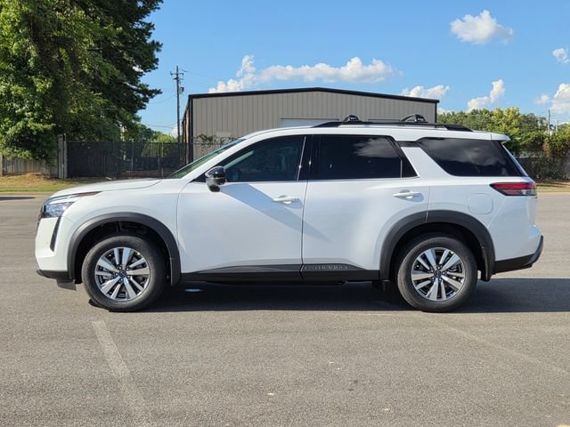 New 2026 Nissan Pathfinder SL FWD image 2