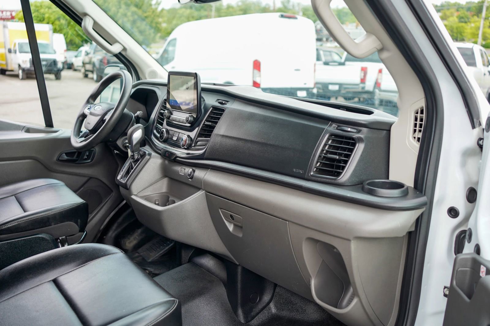 Used 2020 Ford Transit 250 Medium Roof AWD image 17
