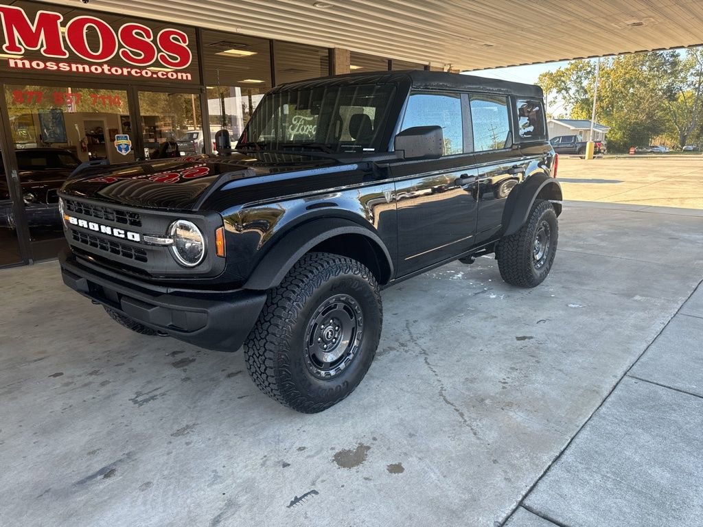 New 2025 Ford Bronco 4-Door w/ Sasquatch Package