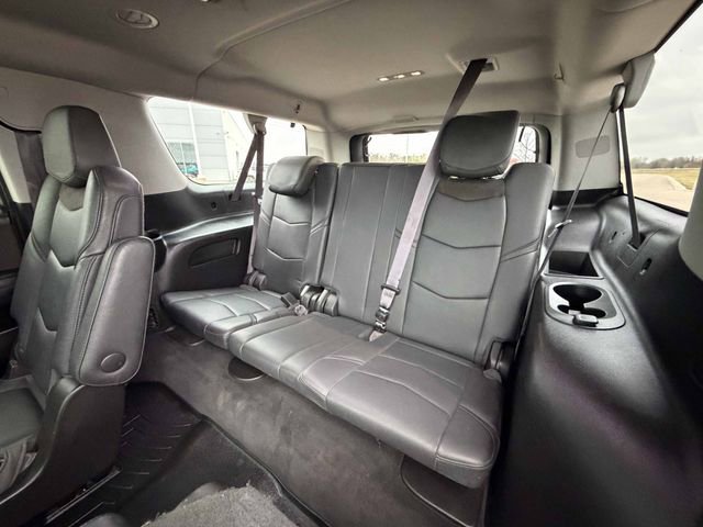 Used 2017 Cadillac Escalade ESV Premium Luxury AWD/4WD image 16