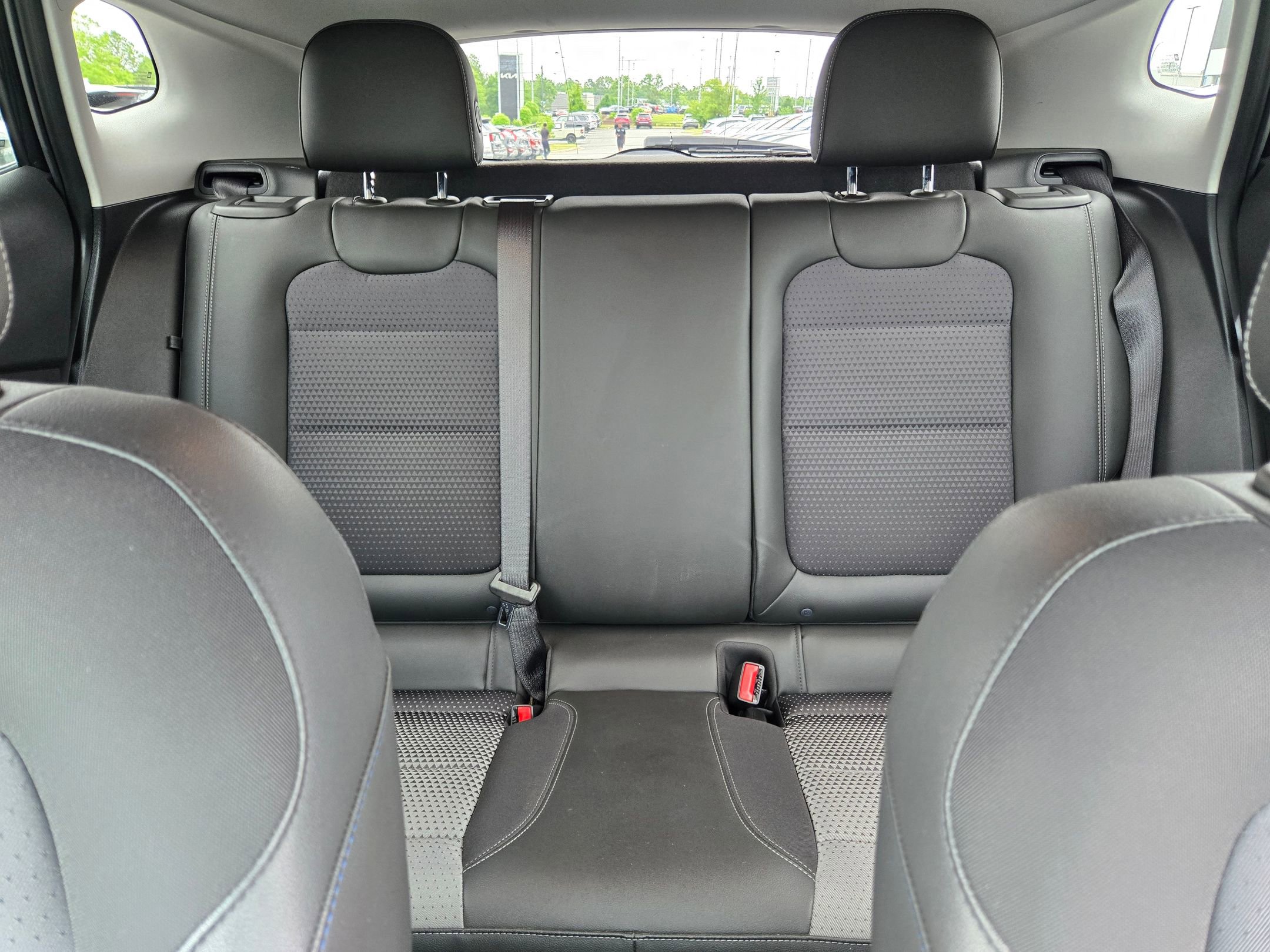 Used 2025 Chevrolet Trax LT w/ LT Convenience Package FWD image 13