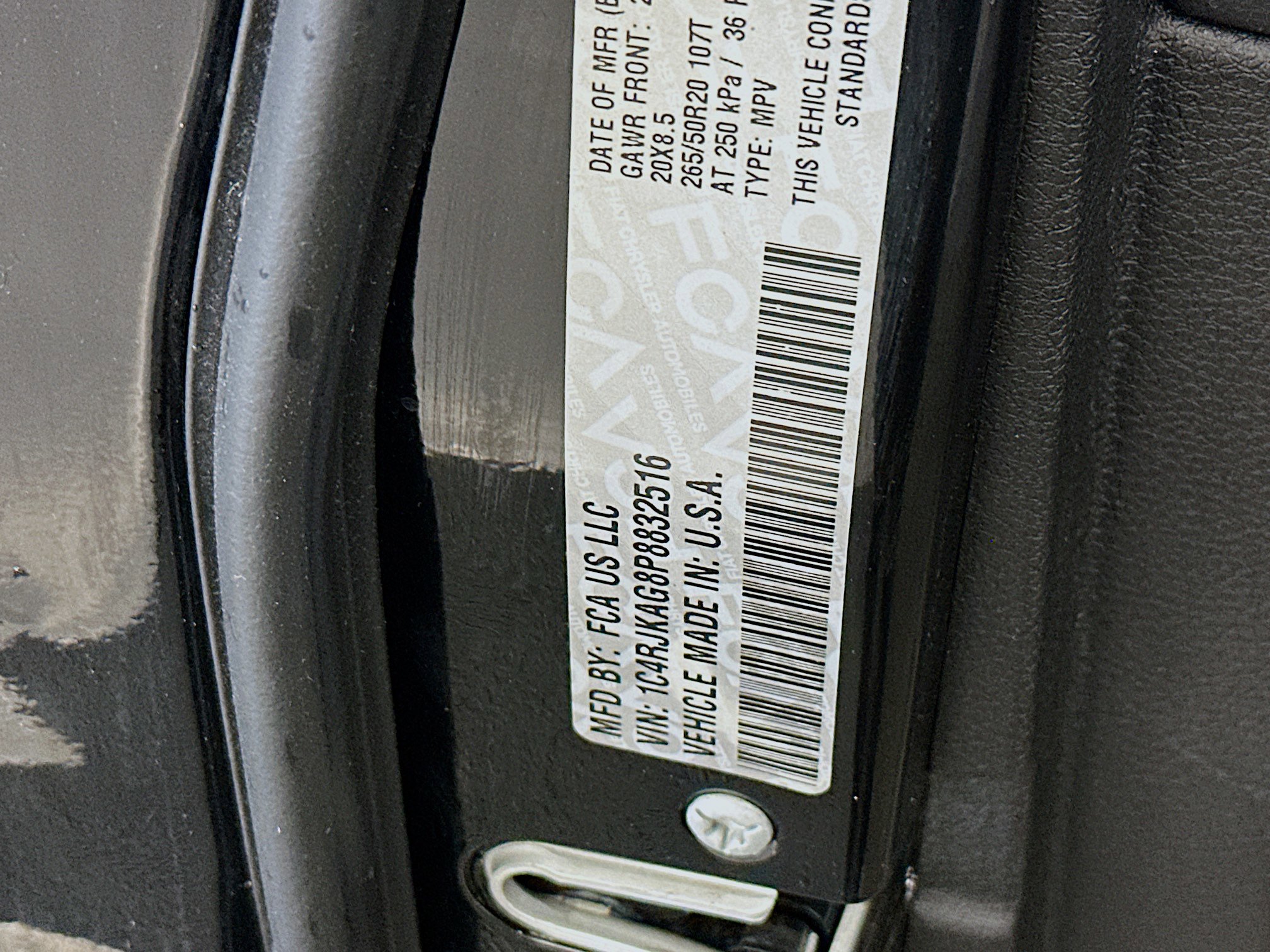 Used 2023 Jeep Grand Cherokee L Laredo image 12