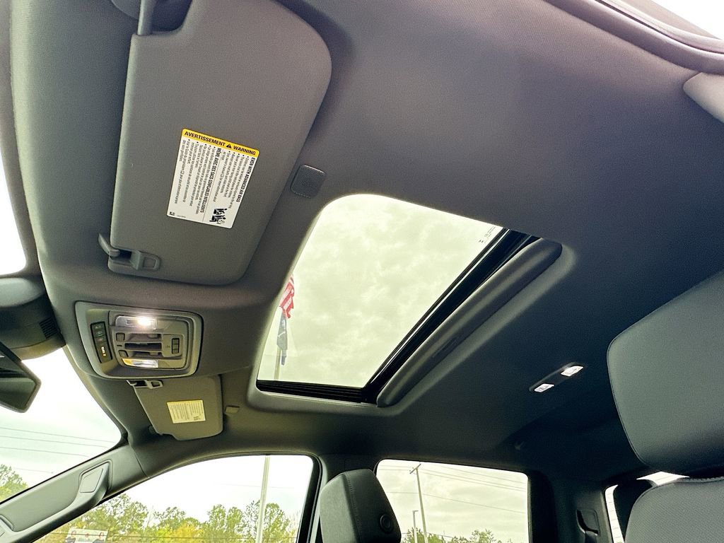 New 2026 GMC Sierra 1500 SLT image 11