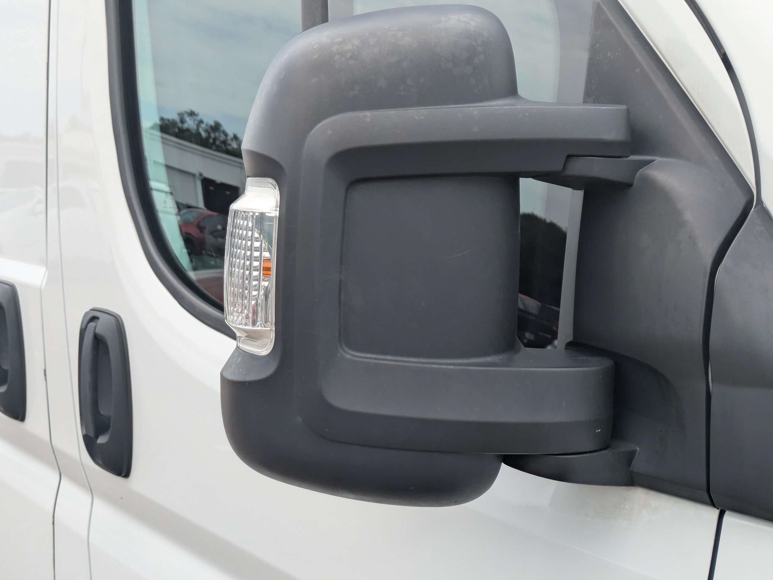 Used 2025 RAM ProMaster 2500 w/ Convenience Group FWD image 11