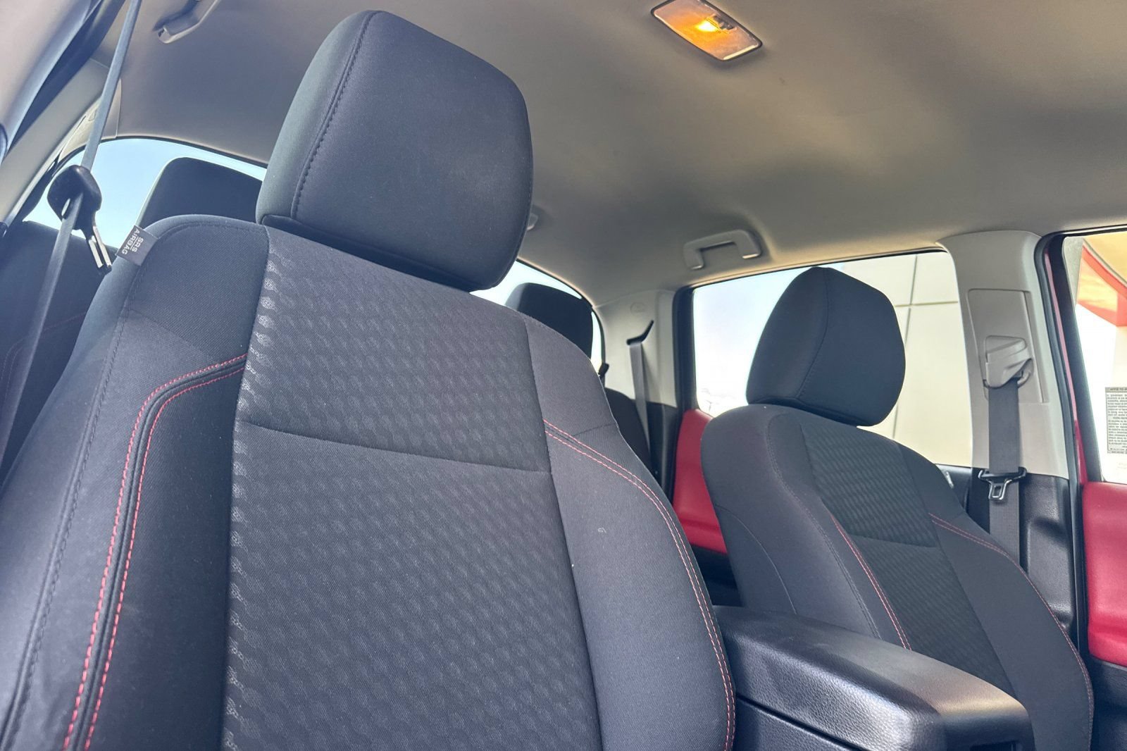 Used 2022 Toyota Tacoma SR5 RWD image 19