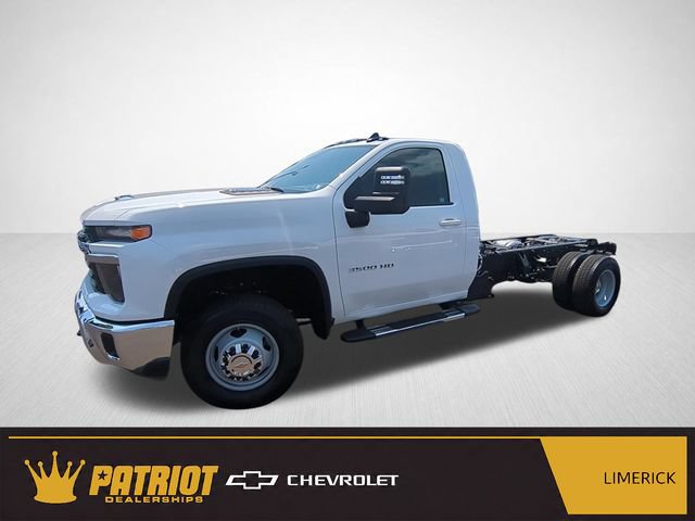 New 2025 Chevrolet Silverado 3500 LT w/ Convenience Package AWD/4WD image 1