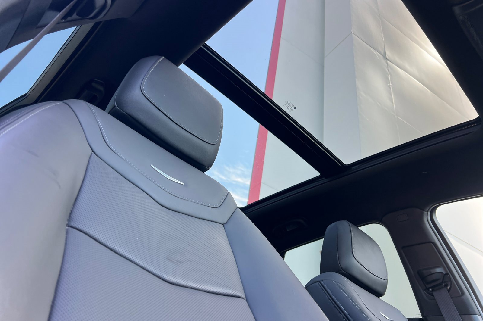 Used 2022 Cadillac XT5 Sportv w/ LPO, ONYX Package image 19