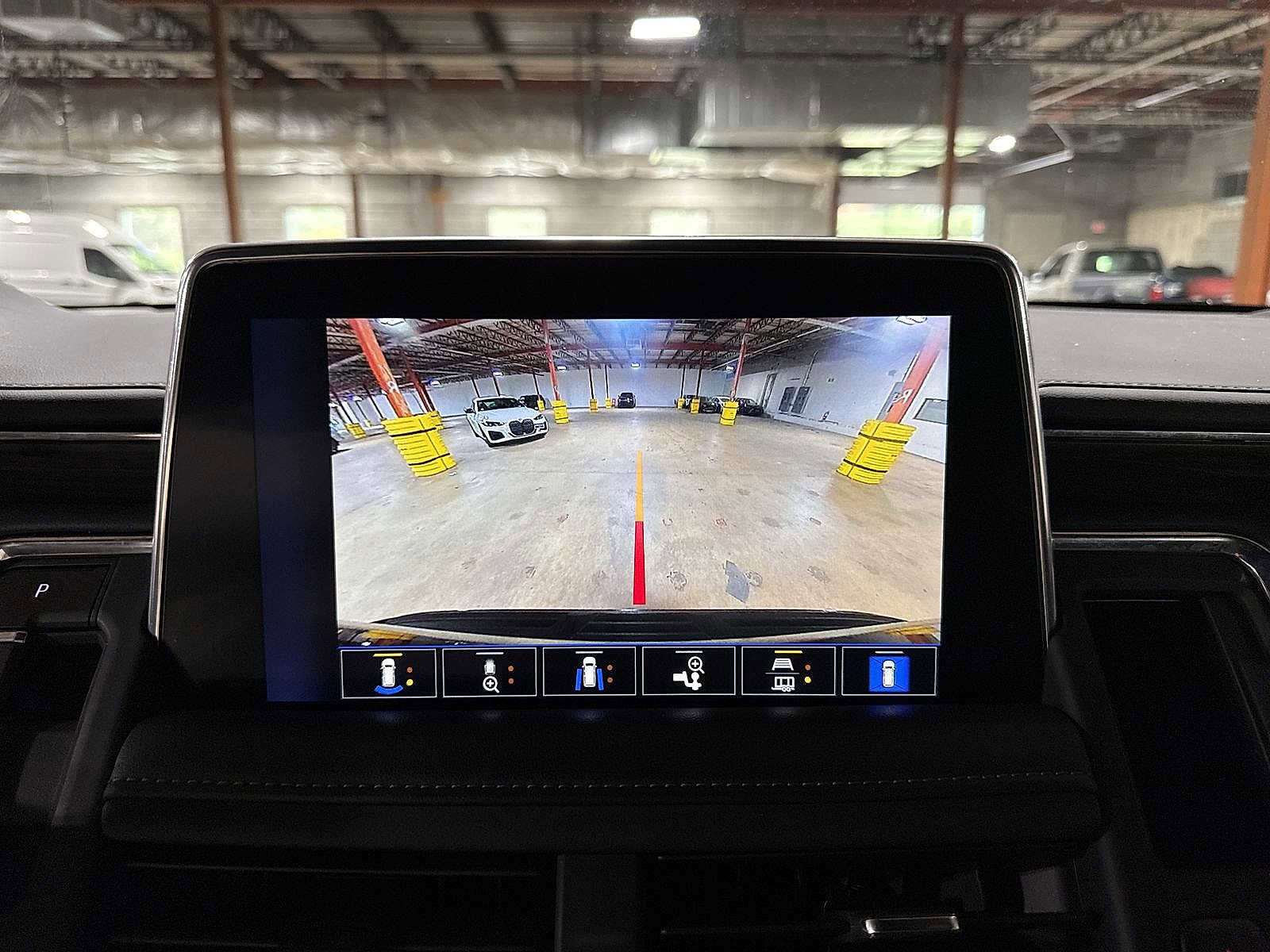 Used 2023 Chevrolet Suburban LT w/ Luxury Package AWD/4WD image 26