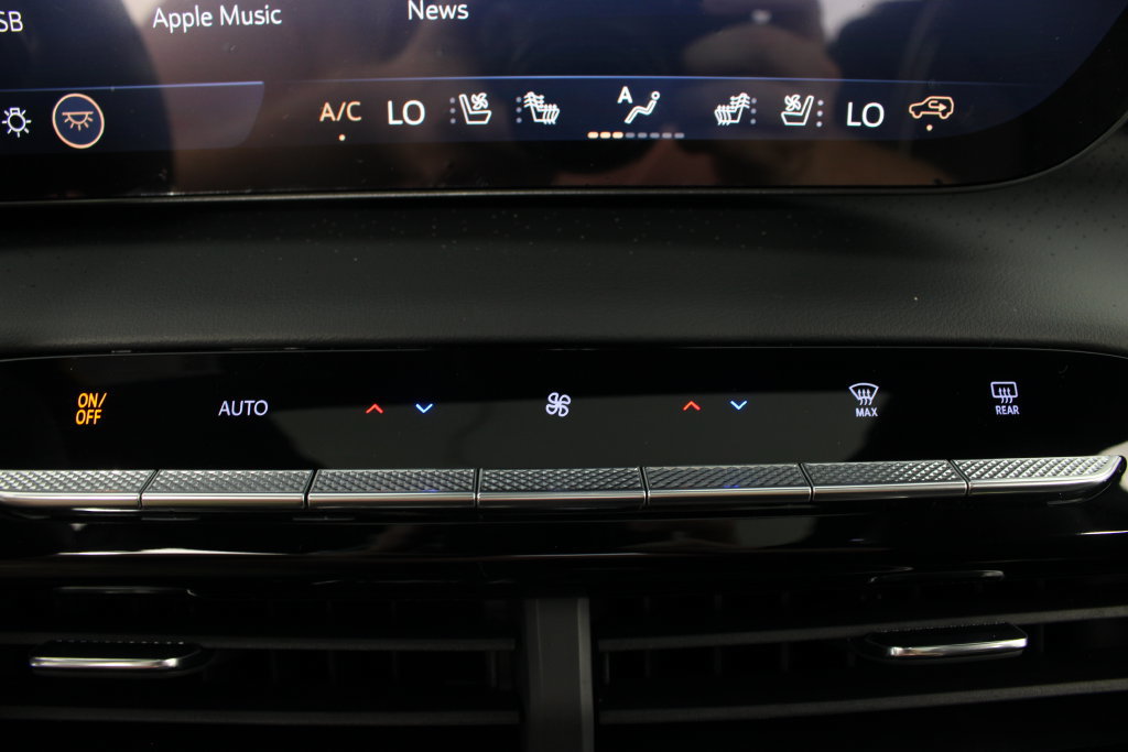 New 2027 Buick Enclave Avenir FWD image 8
