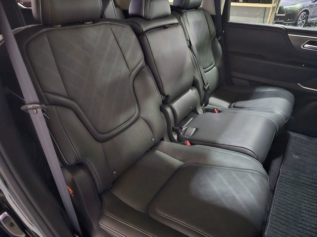New 2026 INFINITI QX80 Luxe w/ Cargo Package AWD/4WD image 28