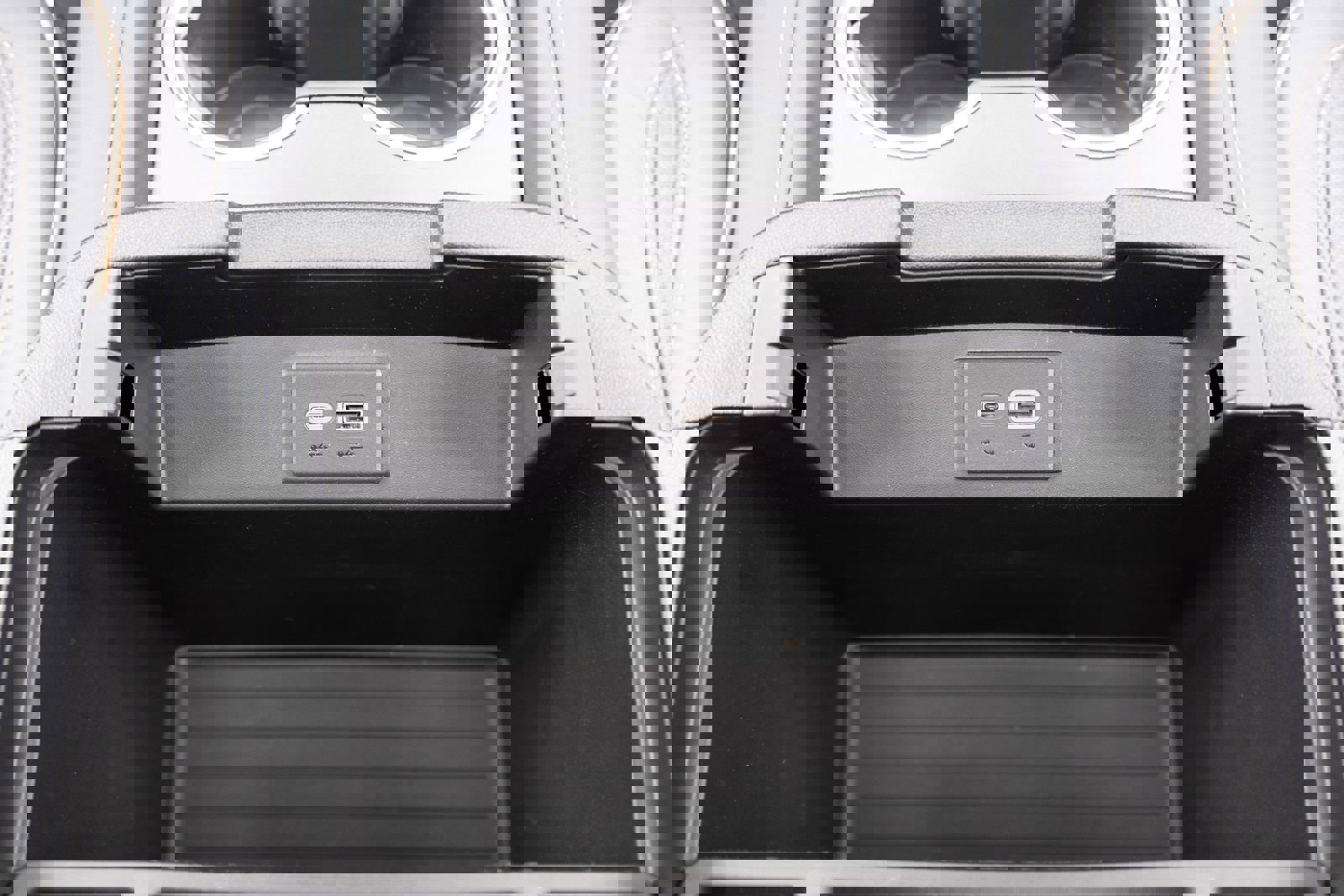 Used 2023 GMC Yukon AT4 w/ AT4 Premium Plus Package image 9