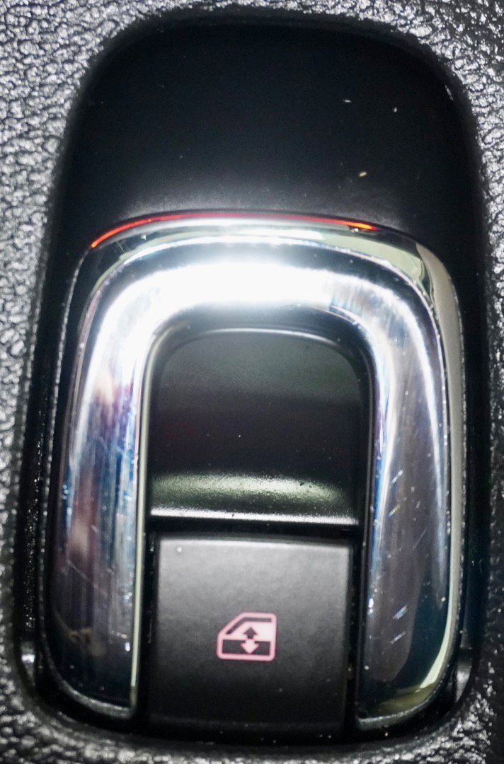 Used 2019 Buick Cascada Premium image 26