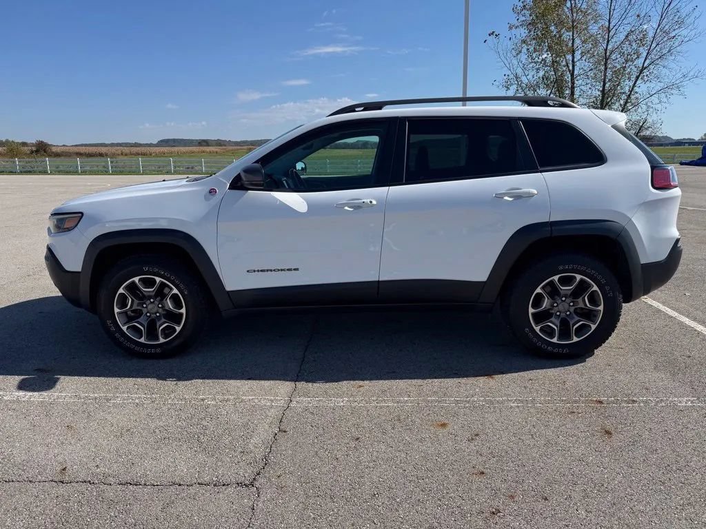 Used 2020 Jeep Cherokee Trailhawk w/ Cold Weather Group AWD/4WD image 4