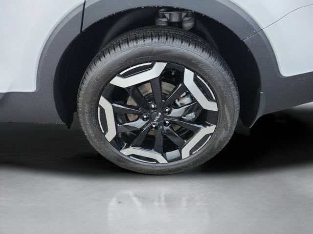 Certified 2025 Kia Telluride EX w/ EX Captain's Chair Package FWD image 11