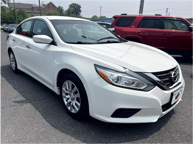 Used 2017 Nissan Altima 2.5 S w/ Power Driver Seat Package FWD image 2
