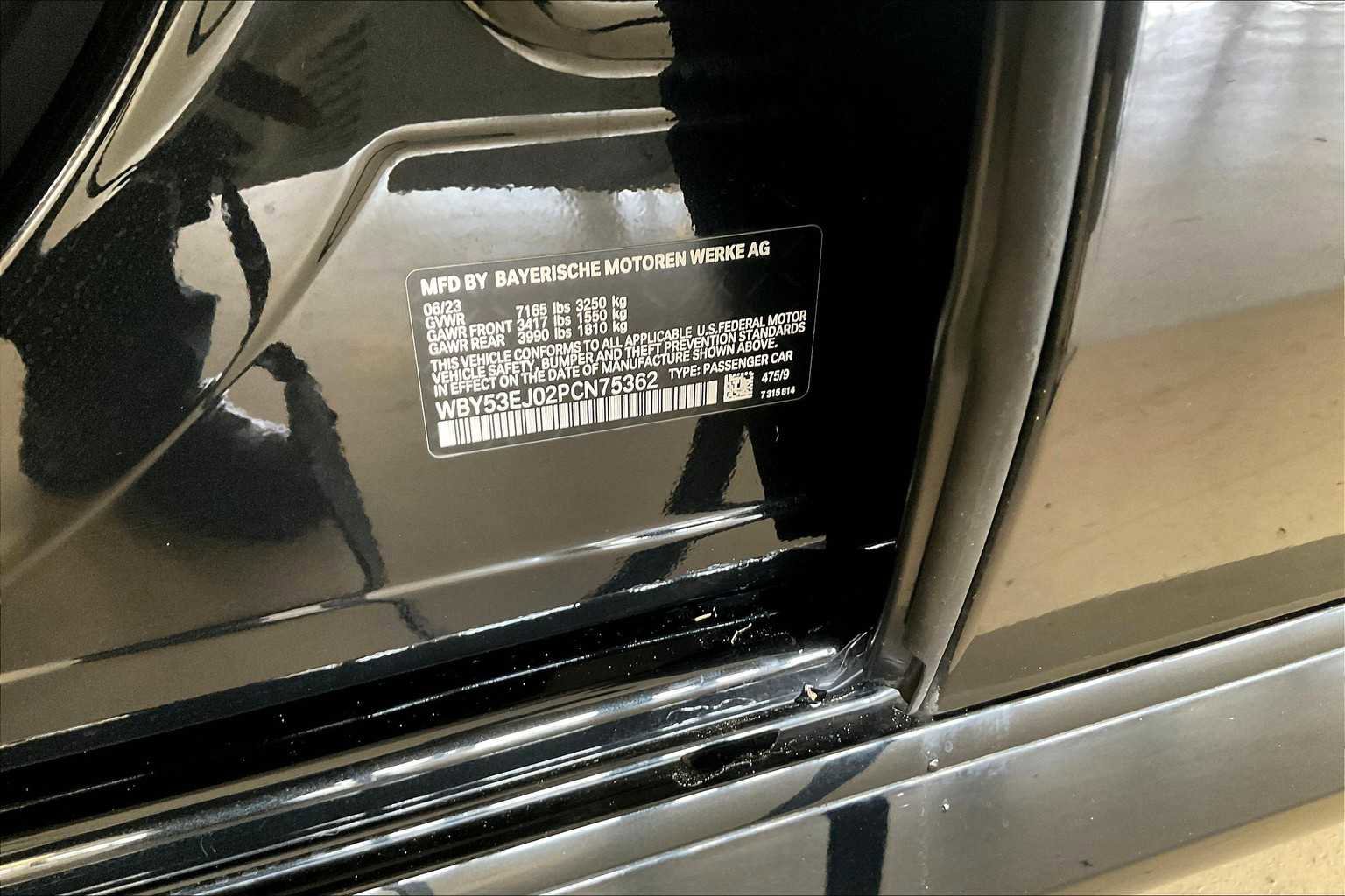 Used 2023 BMW i7 xDrive60 image 32