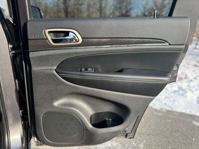 Used 2015 Jeep Grand Cherokee Limited image 15