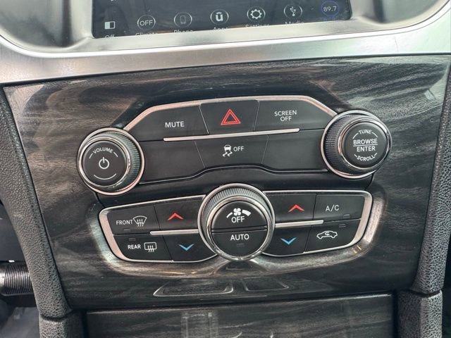 Used 2018 Chrysler 300 Touring w/ Sport Appearance Package image 15