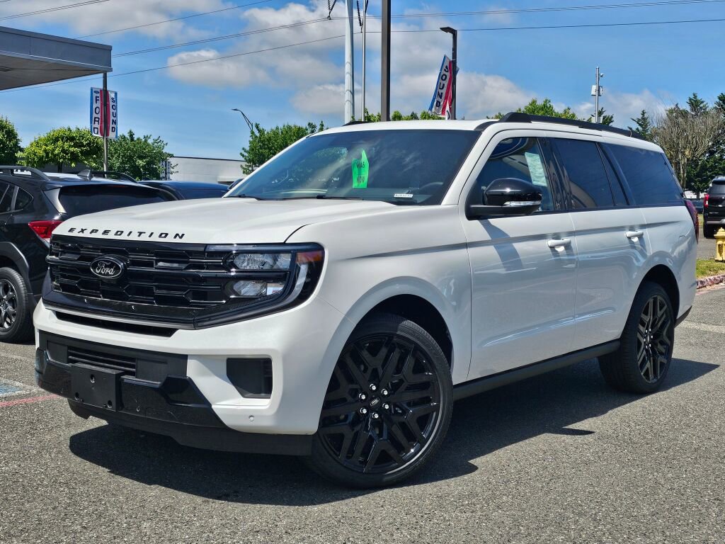 New 2026 Ford Expedition Platinum