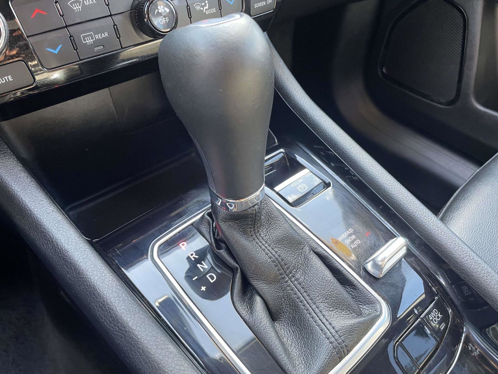 Used 2024 Jeep Compass Limited image 15