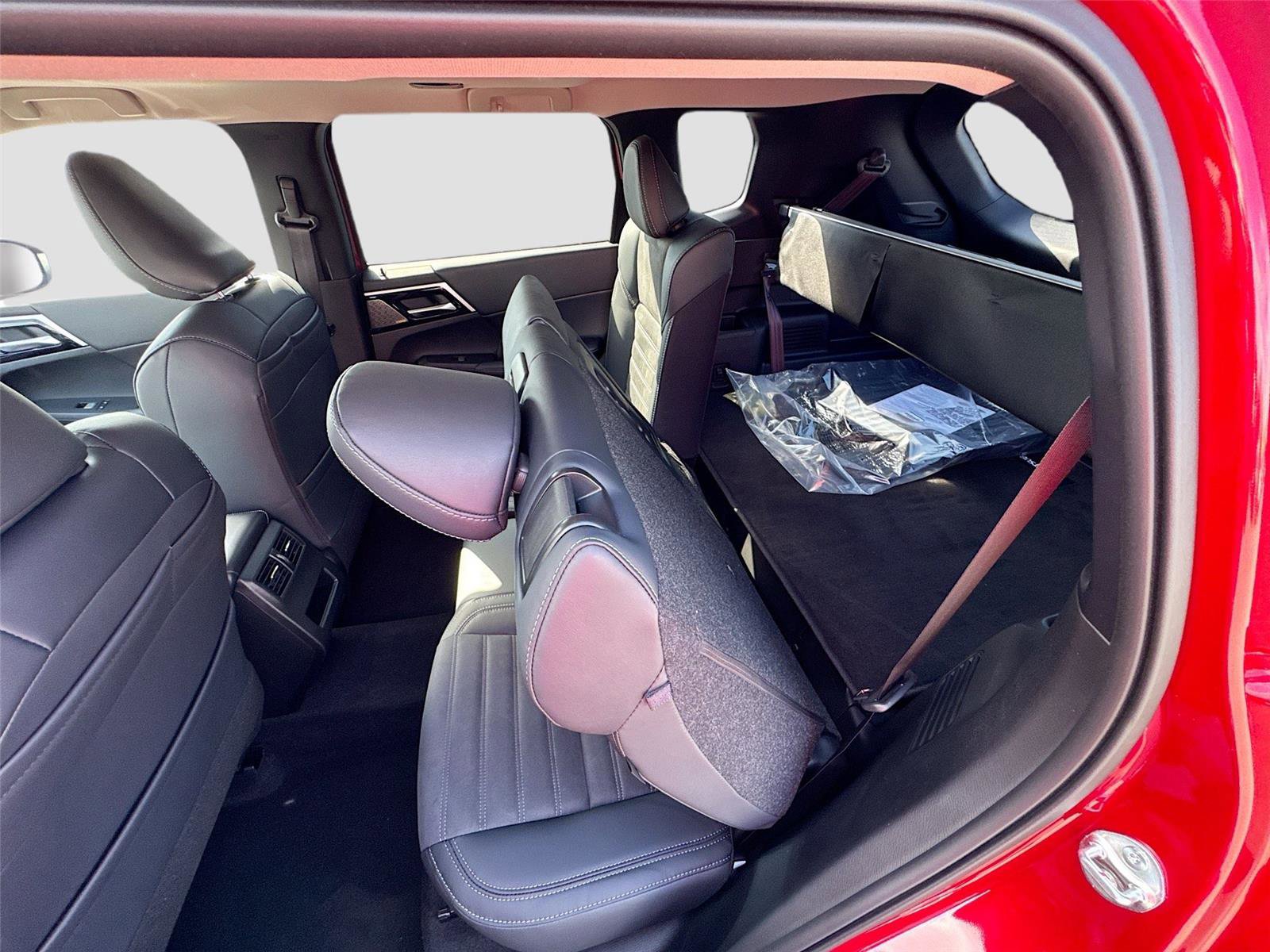 New 2026 Mitsubishi Outlander SE image 20