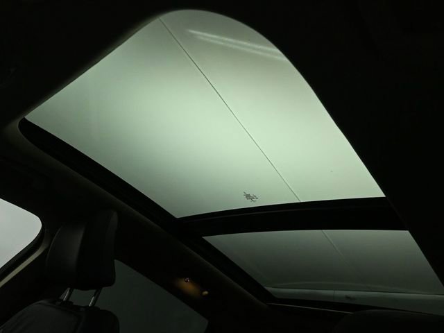 Certified 2022 Lincoln Nautilus Reserve w/ Equipment Group 201A image 11