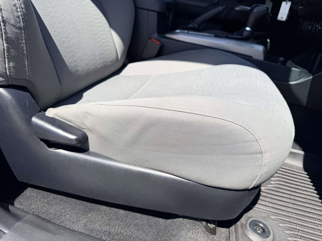 Used 2018 Toyota Tacoma SR5 image 12