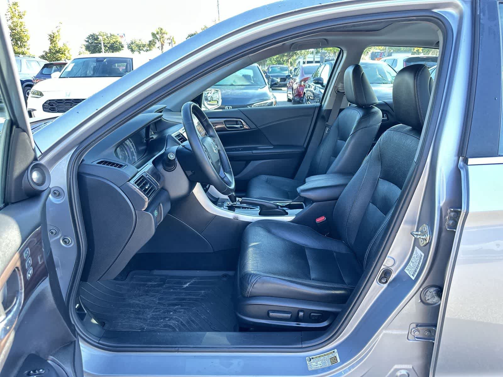 Used 2016 Honda Accord EX-L image 2