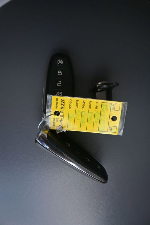 Used 2016 Ford Escape Titanium image 22