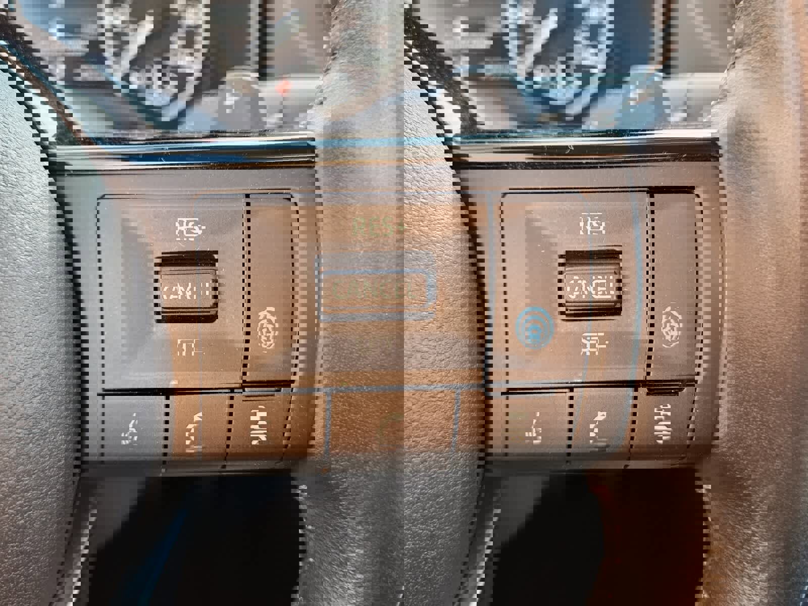 Used 2022 Nissan Rogue SV w/ SV Premium Package image 13