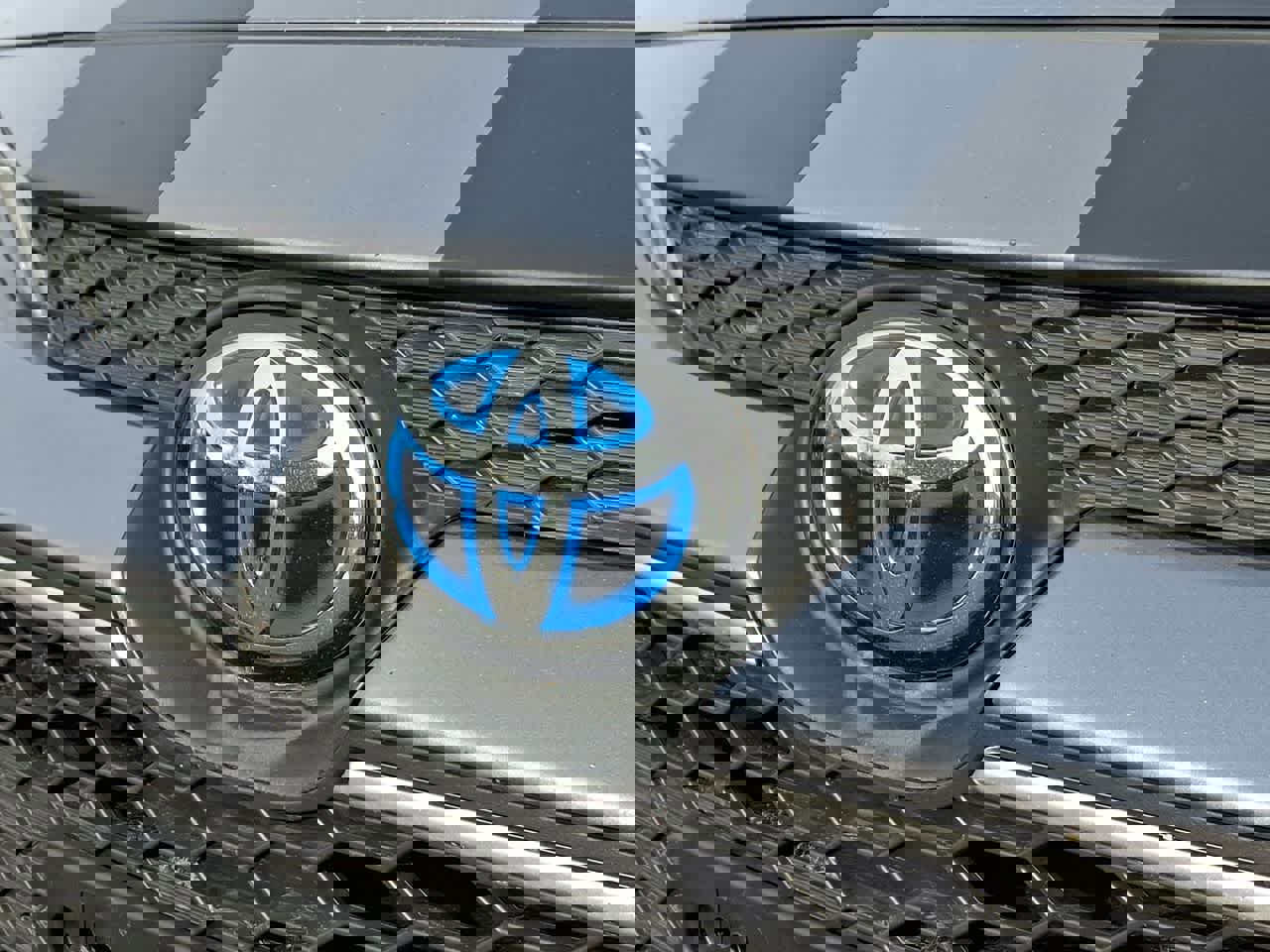 Used 2023 Toyota Corolla LE w/ LE Convenience Package image 28