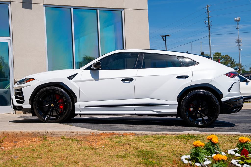 Used 2022 Lamborghini Urus AWD/4WD image 21