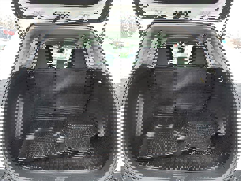 Used 2023 Toyota RAV4 LE image 22