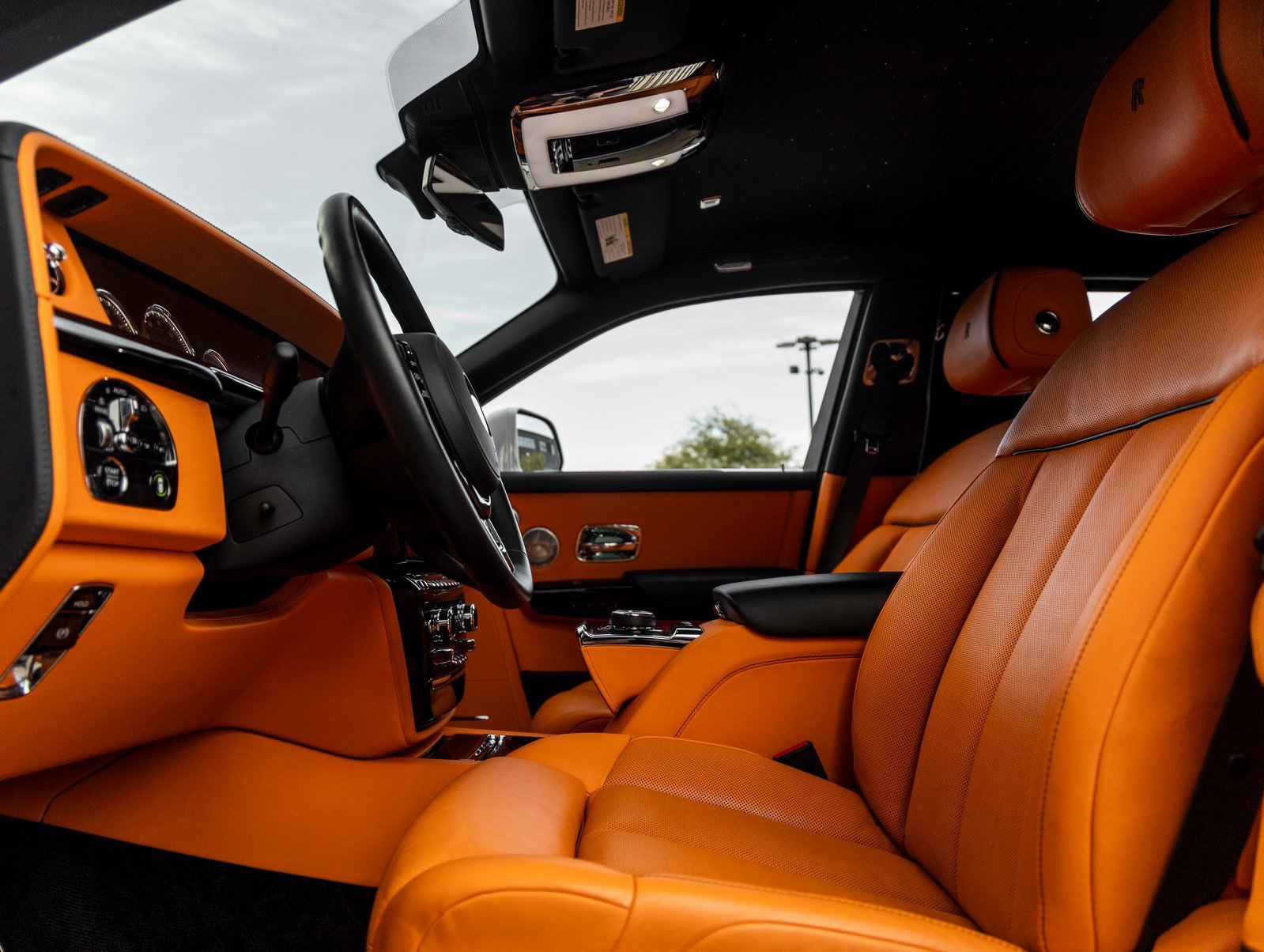 Used 2022 Rolls-Royce Phantom Extended Wheelbase image 28