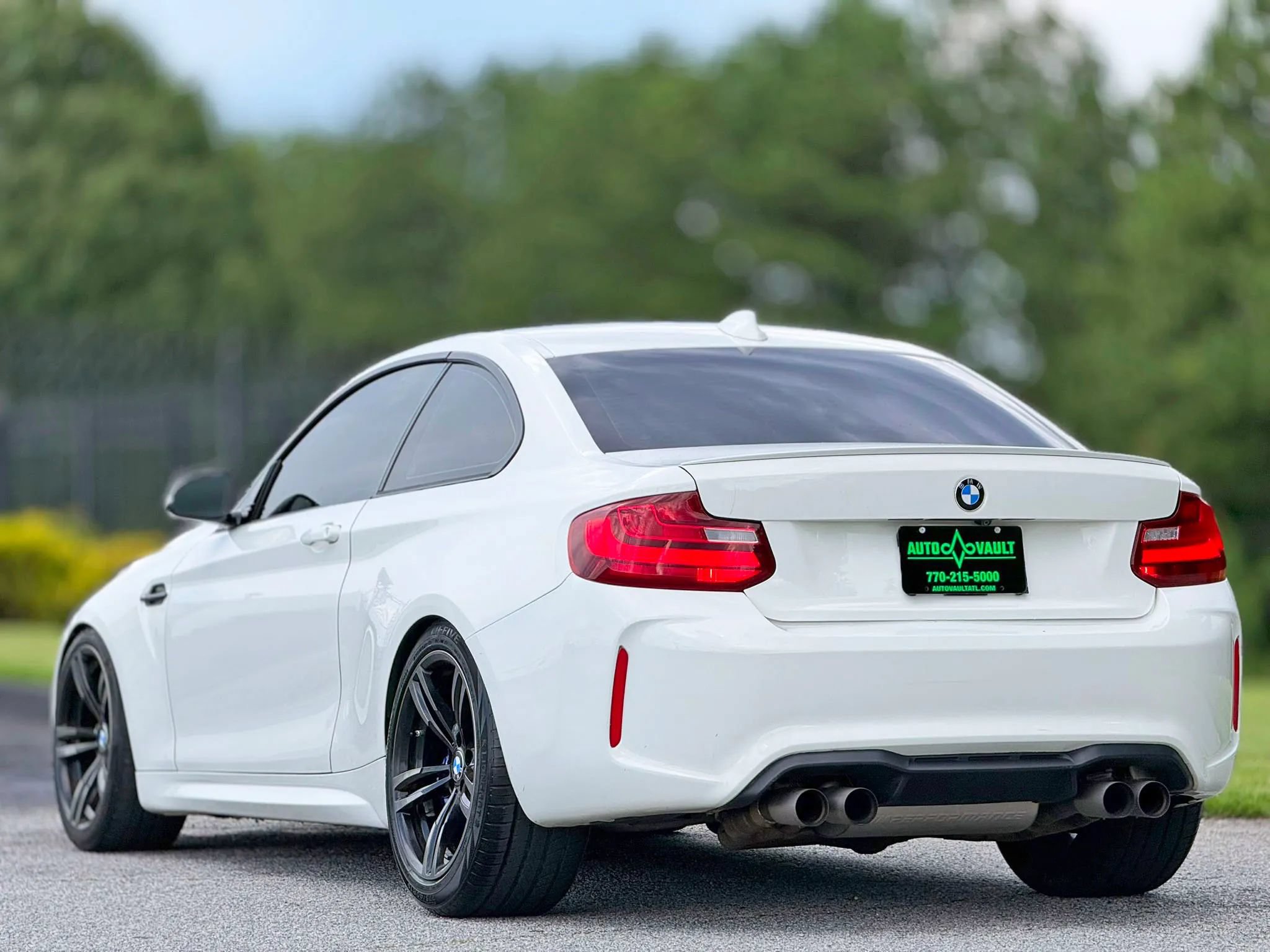 Used 2017 BMW M2 RWD image 9