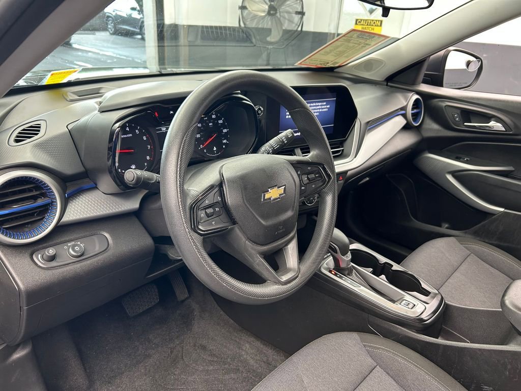 Used 2024 Chevrolet Trax LS image 10