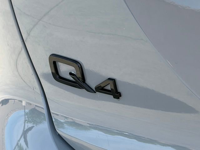 Used 2024 Audi Q4 e-tron Prestige w/ Black Optic Package AWD/4WD image 9