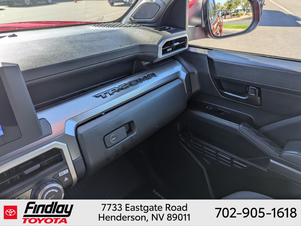 Certified 2025 Toyota Tacoma SR5 AWD/4WD image 32