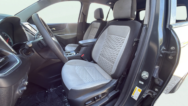 Used 2020 Chevrolet Equinox LS w/ LS Convenience Package FWD image 13