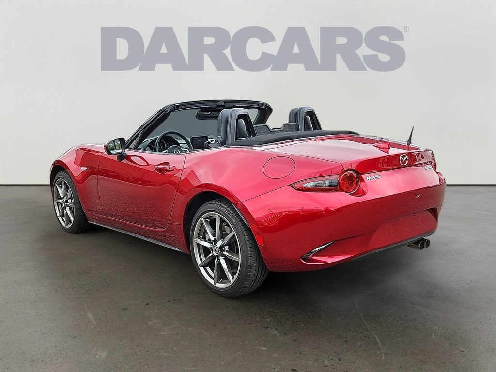 Used 2023 MAZDA MX-5 Miata Grand Touring RWD image 4