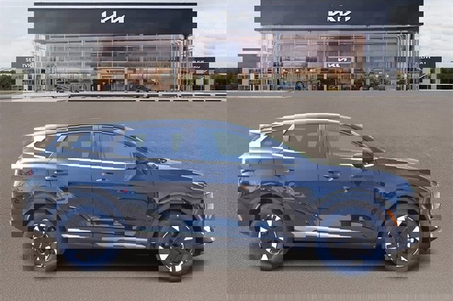 New 2026 Kia Sportage LX image 2
