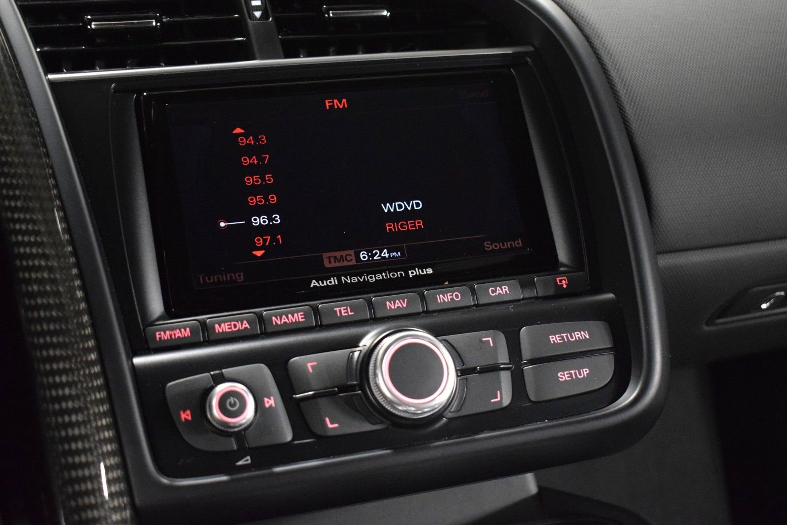 Used 2014 Audi R8 V8 w/ Convenience Package image 29