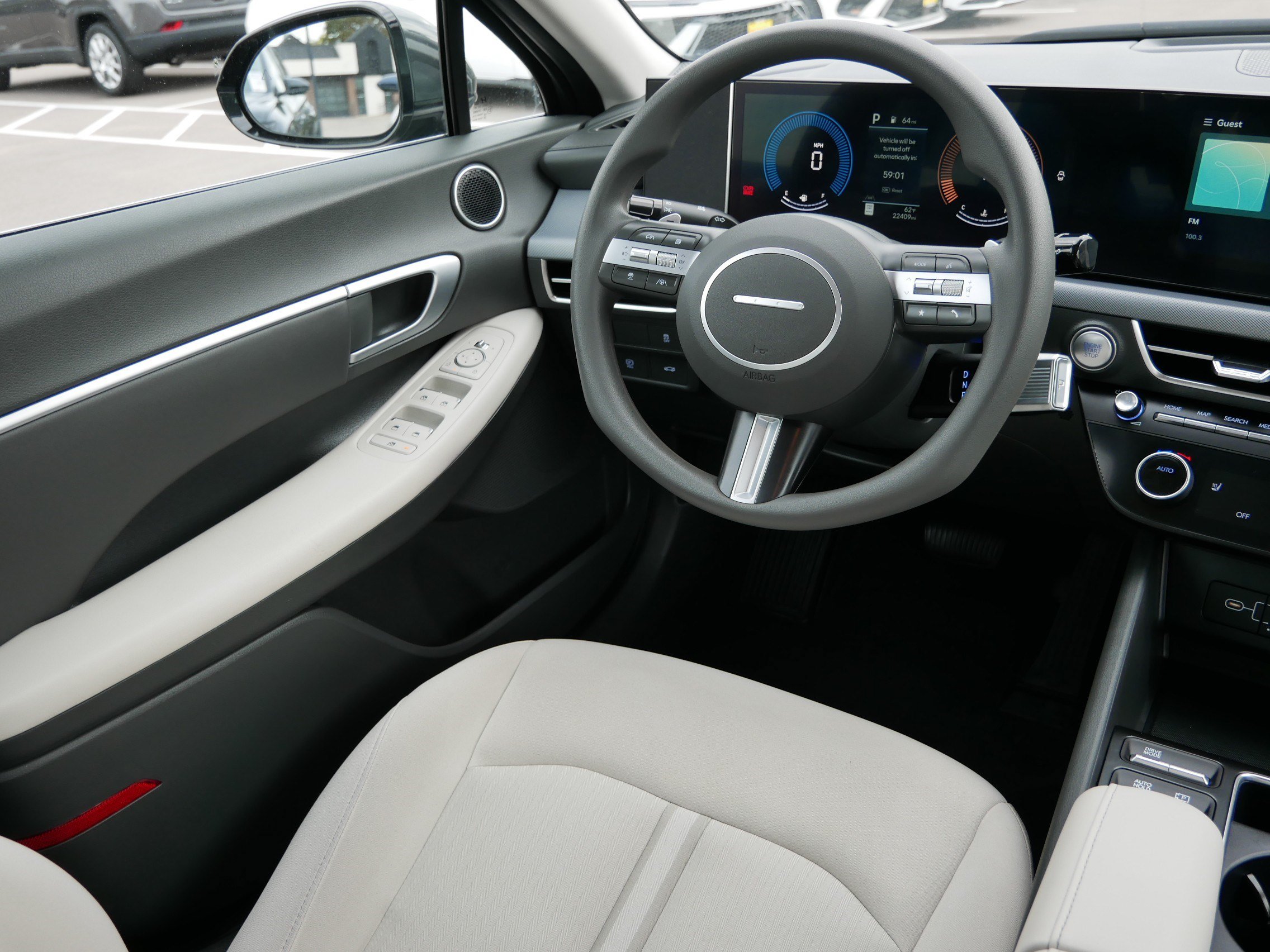 Certified 2025 Hyundai Sonata SEL AWD/4WD image 9