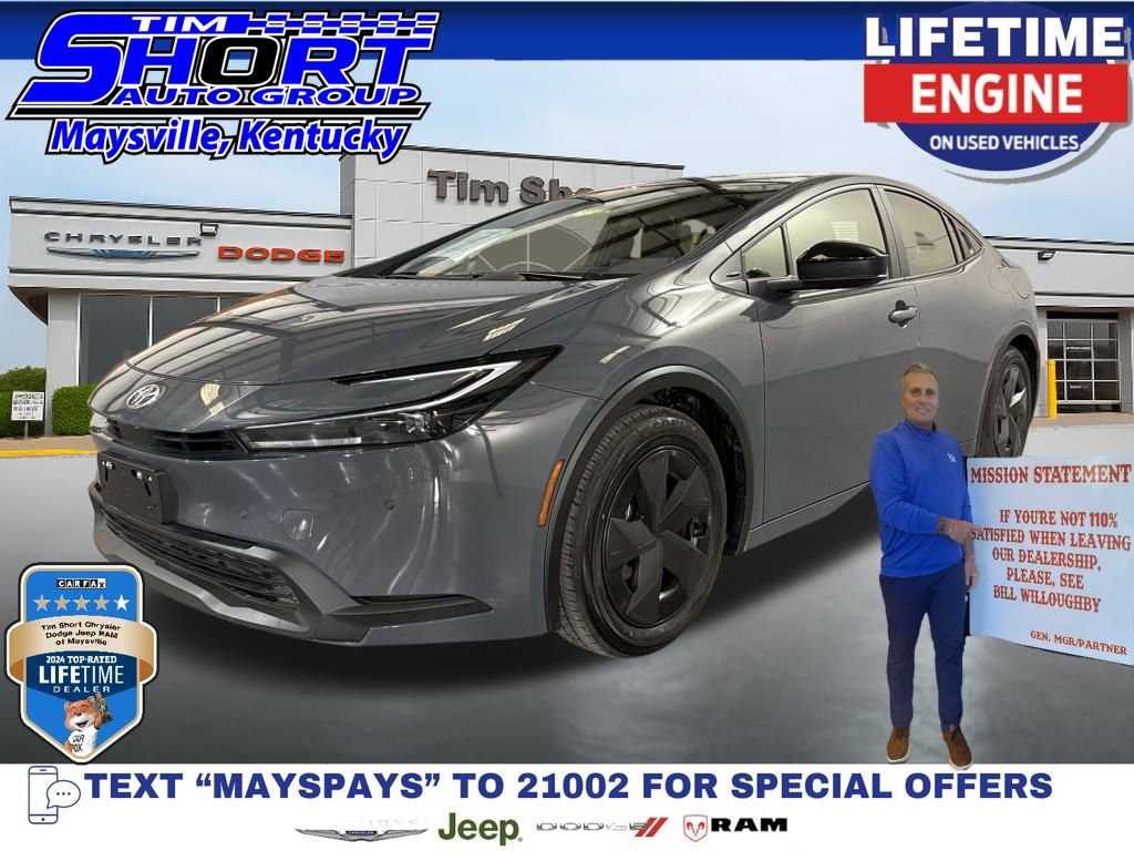 Used 2025 Toyota Prius LE image 1