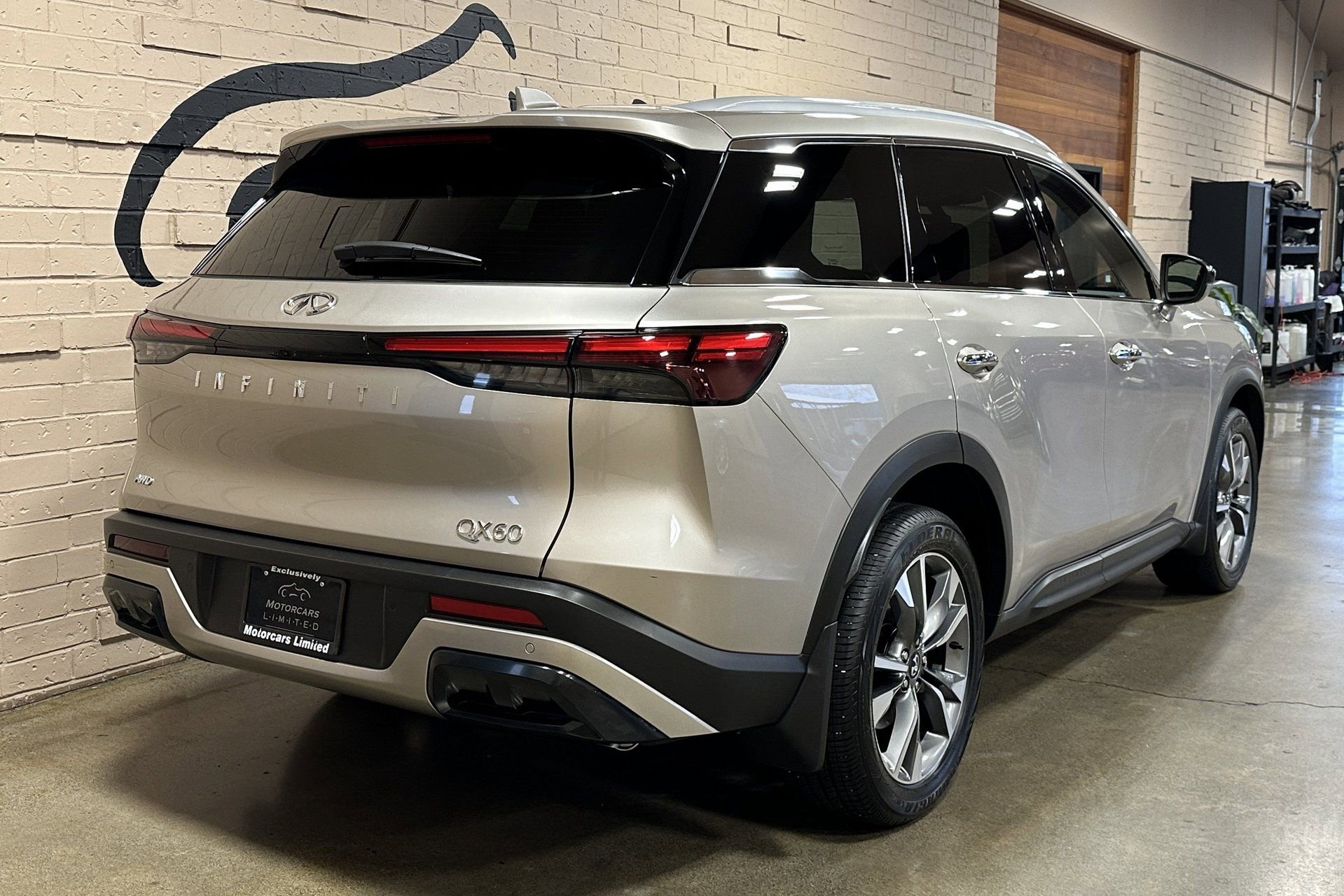 Used 2025 INFINITI QX60 Luxe image 5