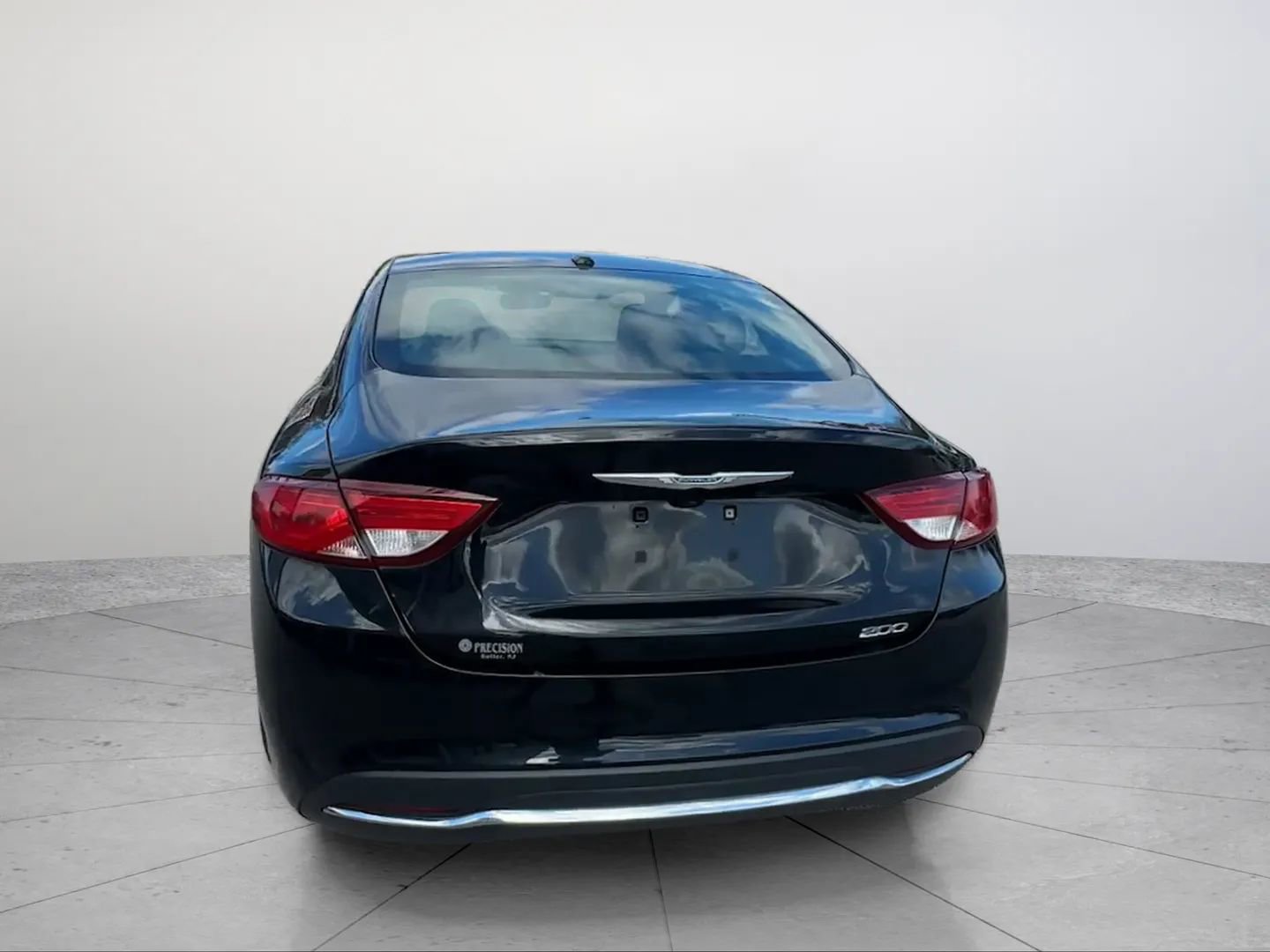 Used 2015 Chrysler 200 Limited w/ Convenience Group FWD image 4