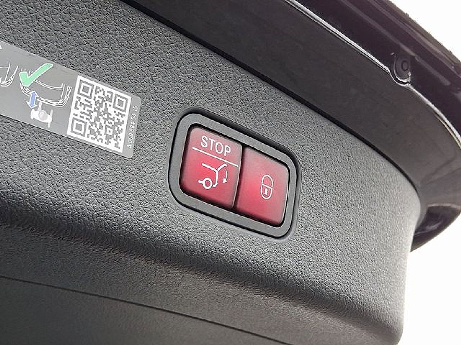 Used 2026 Mercedes-Benz GLC 300 4MATIC image 22