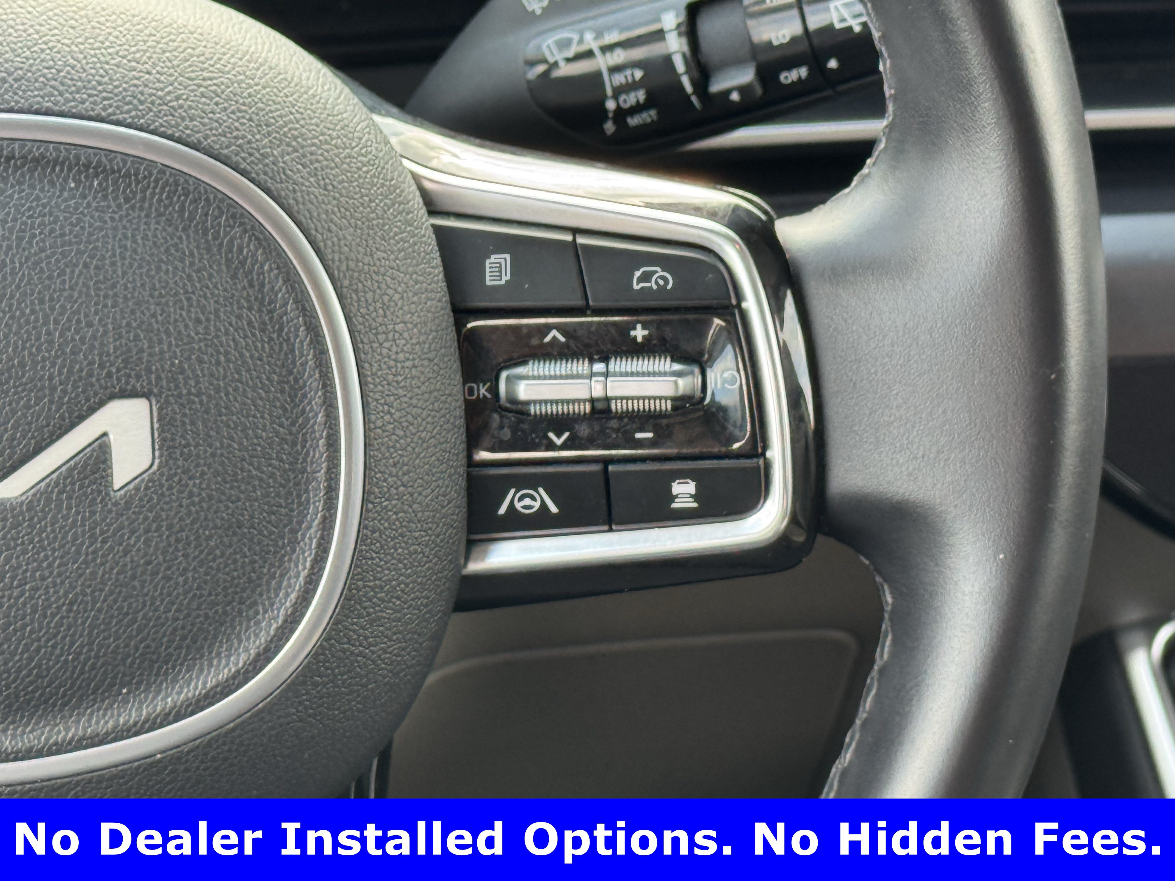 Used 2025 Kia Carnival FWD image 14